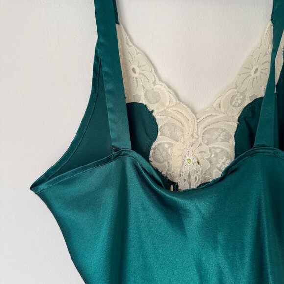 Vintage California Dynasty Nighty - Picture 3 of 9